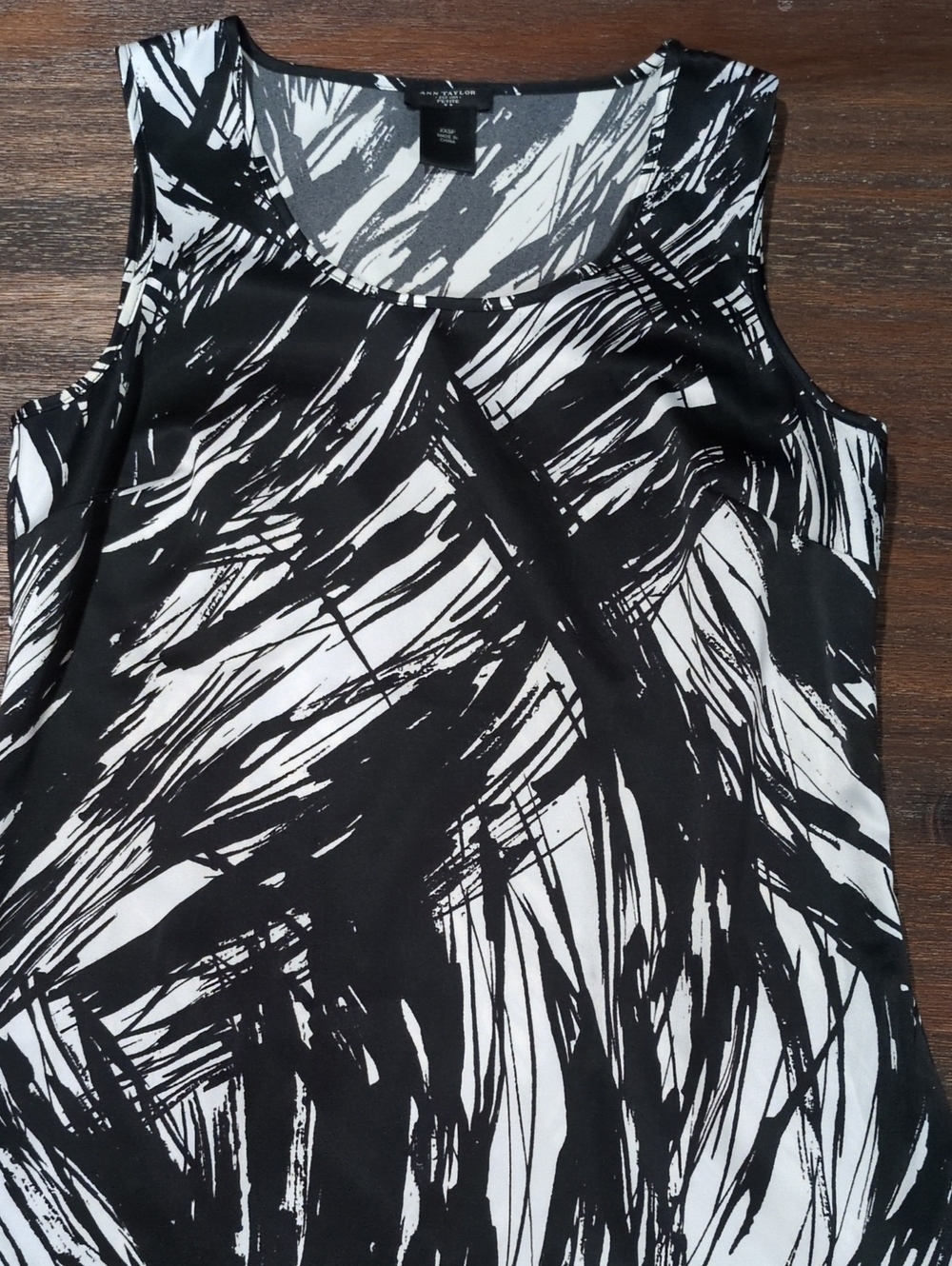 Ann Taylor Black and White Brushstroke Tank XXS 32" Bust